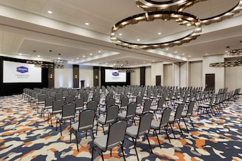 hampton inn indianapolis downtown iupui