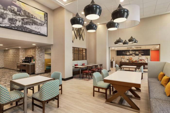 hampton inn indianapolis downtown iupui