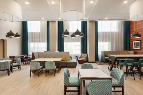 hampton inn indianapolis downtown iupui