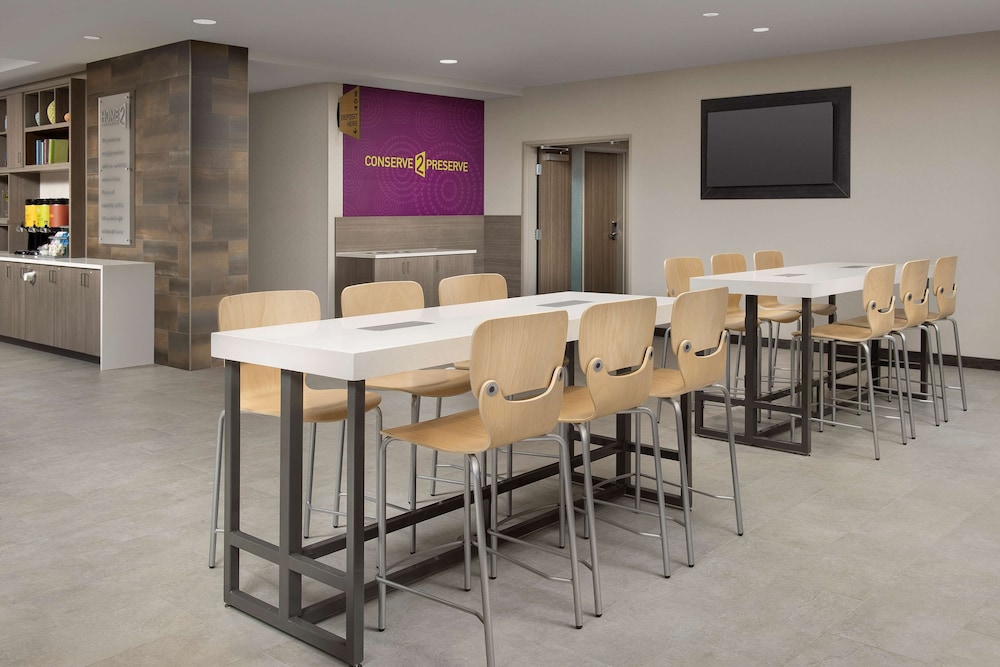 home2 suites by hilton fort myers airport