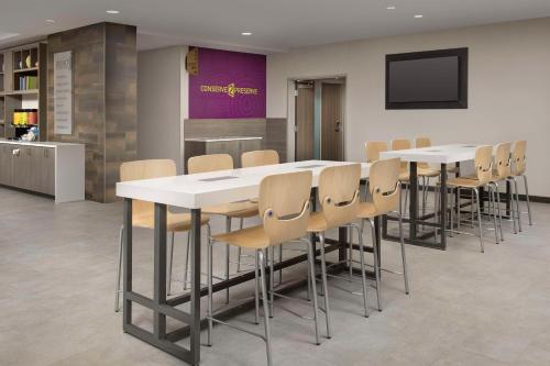 home2 suites by hilton fort myers airport