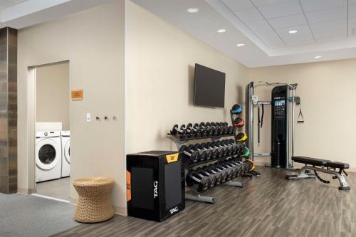home2 suites by hilton fort myers airport