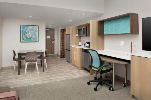 home2 suites by hilton fort myers airport