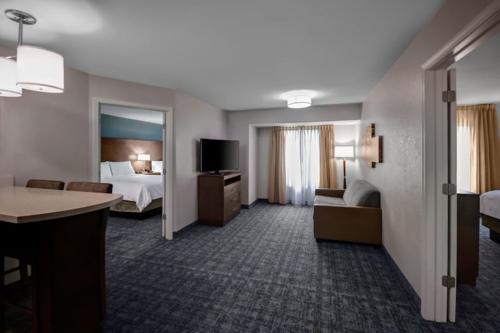 staybridge suites southgate detroit area an ihg hotel