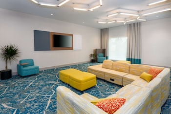 hilton garden inn panama city airport
