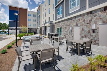 hilton garden inn panama city airport