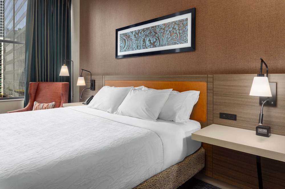hilton garden inn chicago central loop