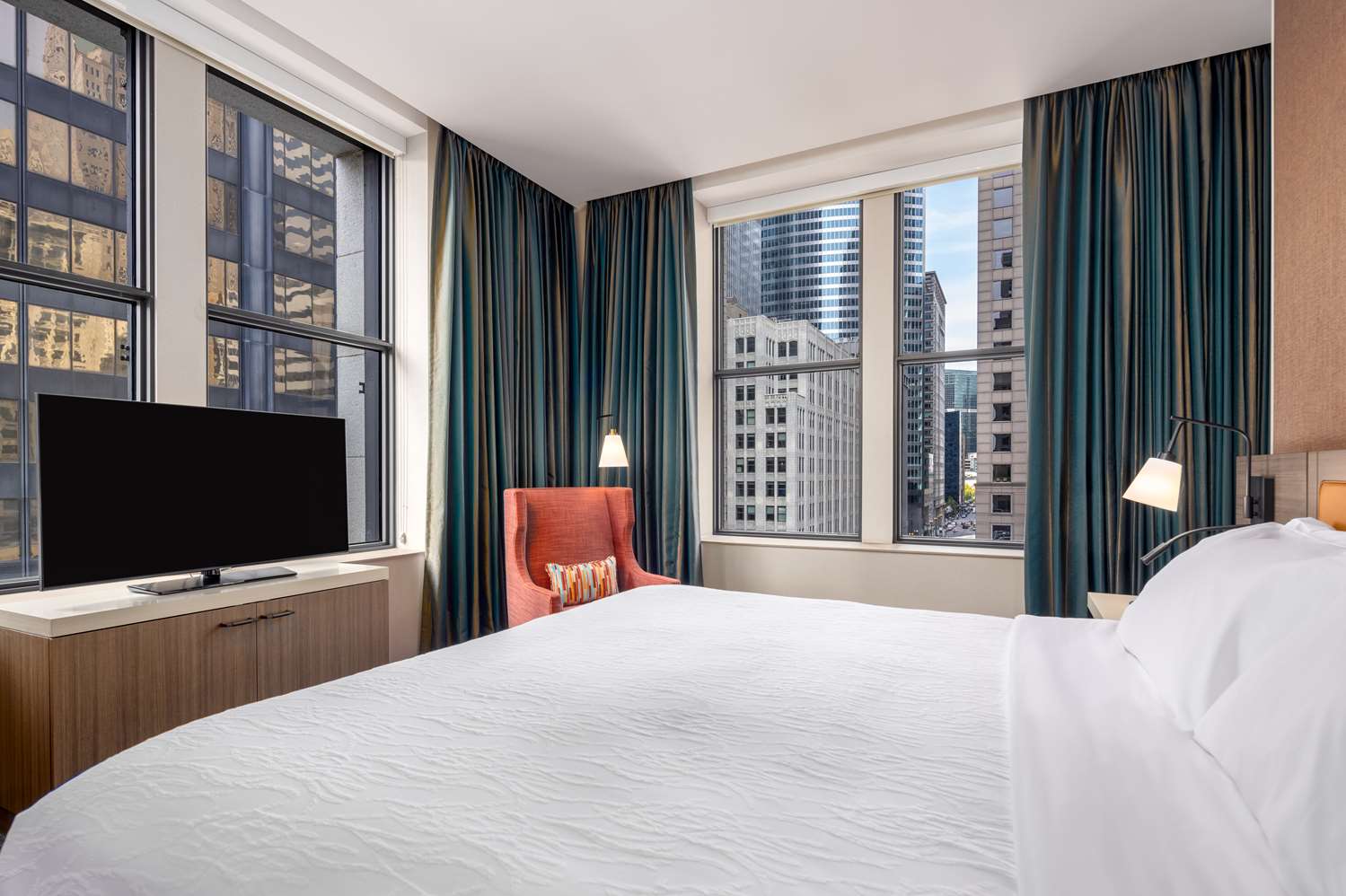 hilton garden inn chicago central loop