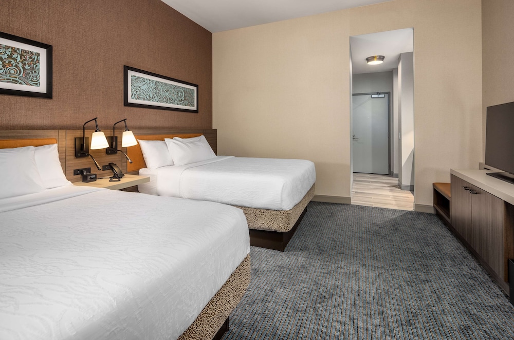 hilton garden inn chicago central loop