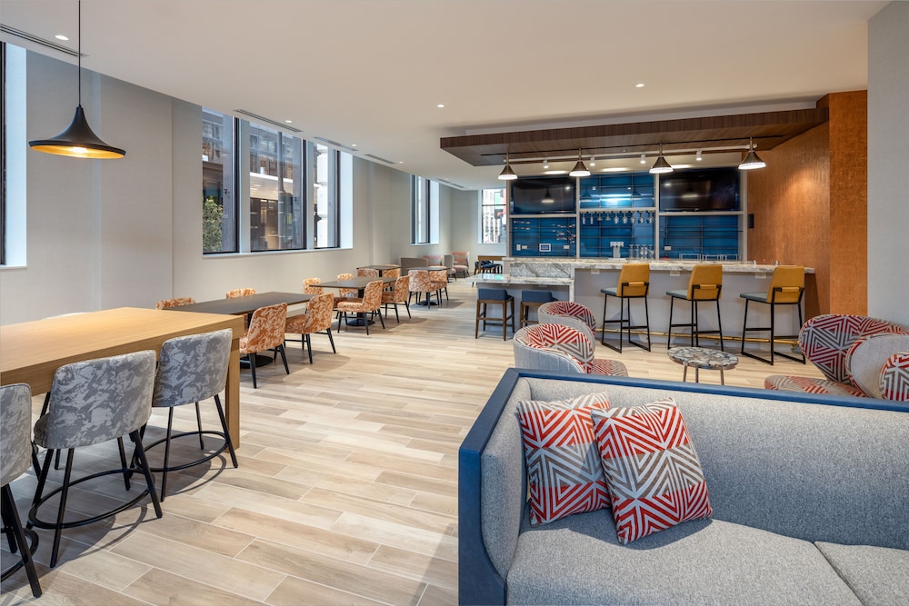 hilton garden inn chicago central loop