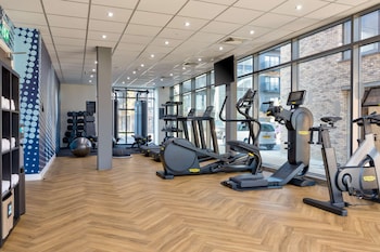 hampton by hilton ashford international