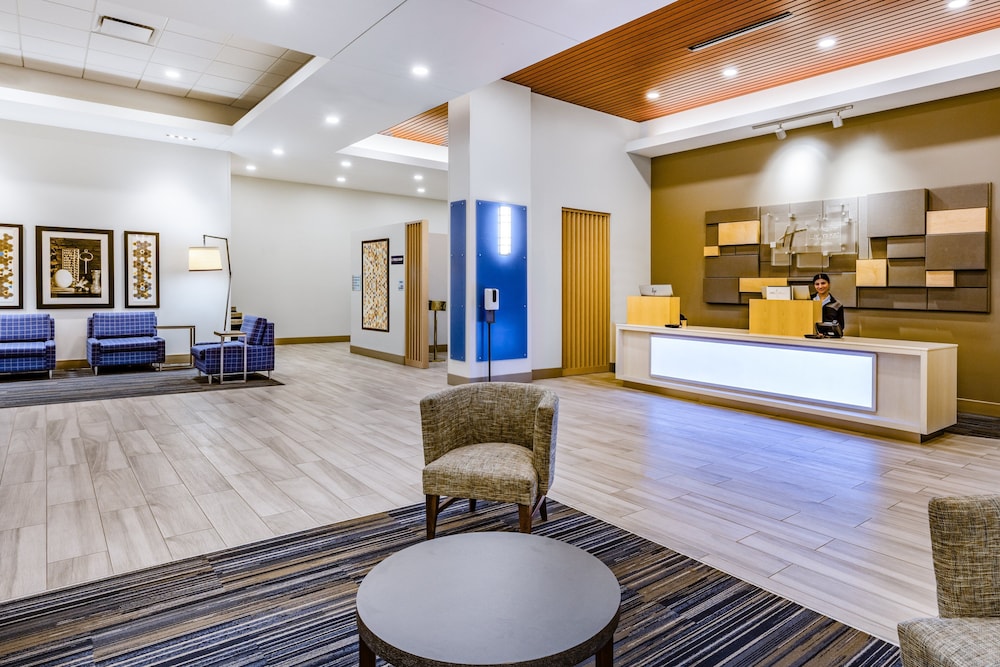 holiday inn express and suites lincoln downtown