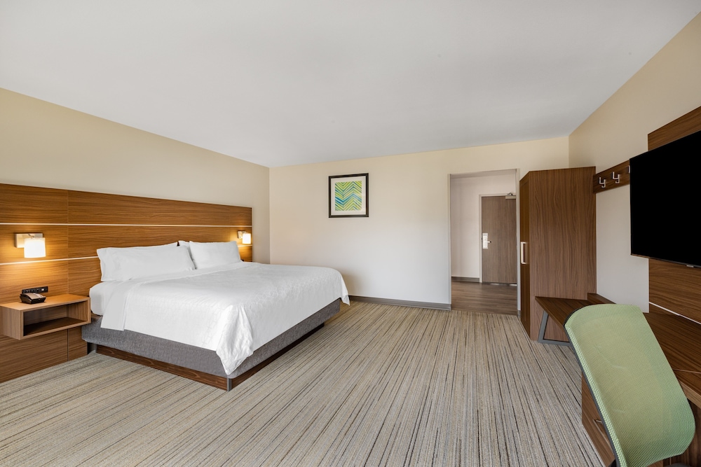 holiday inn express and suites lincoln downtown