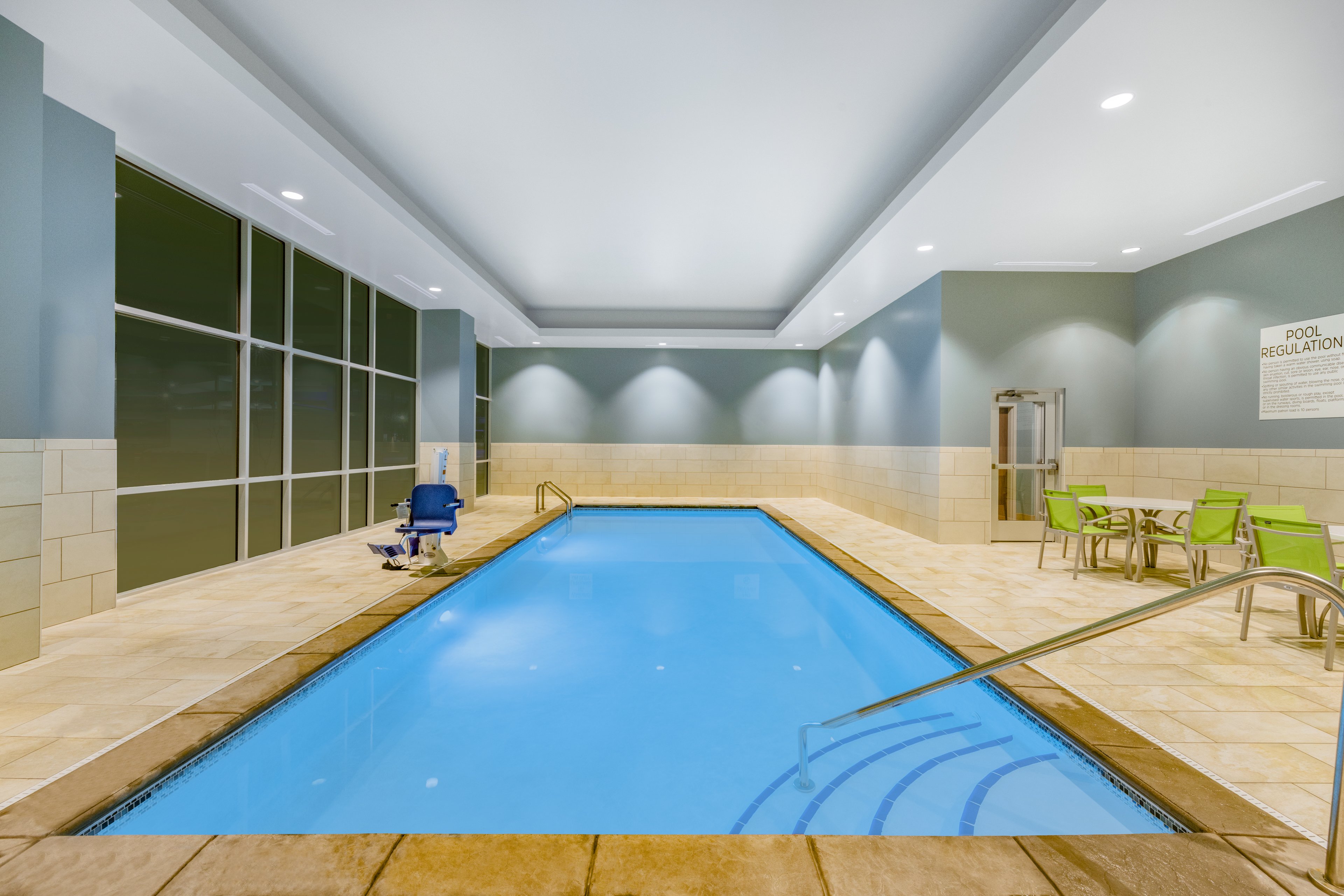 holiday inn express and suites lincoln downtown