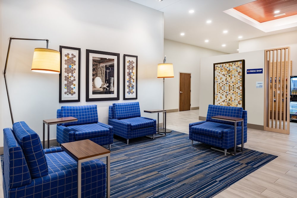 holiday inn express and suites lincoln downtown