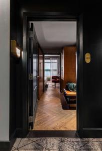thompson savannah by hyatt