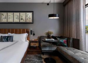 thompson savannah by hyatt