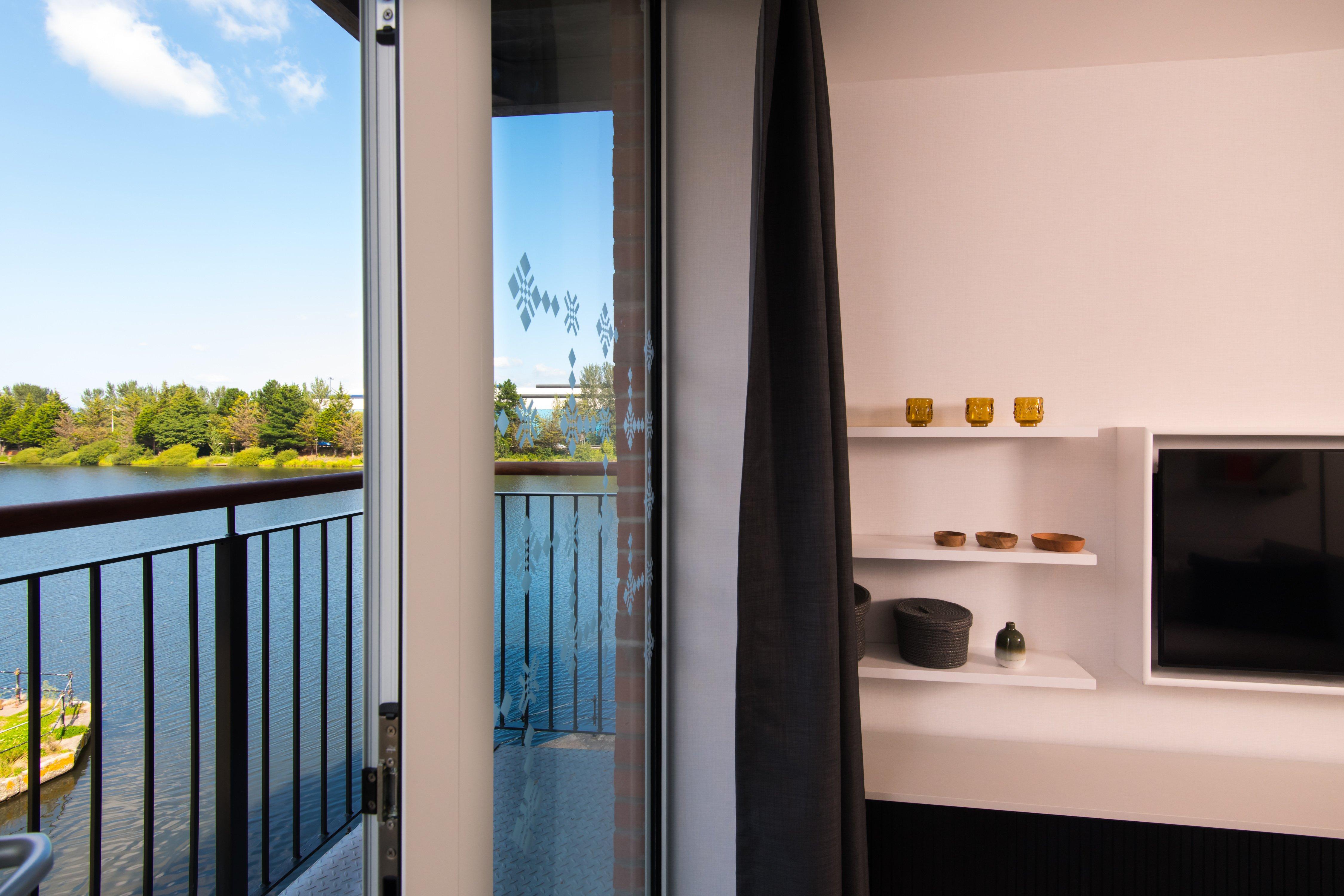 staybridge suites cardiff an ihg hotel
