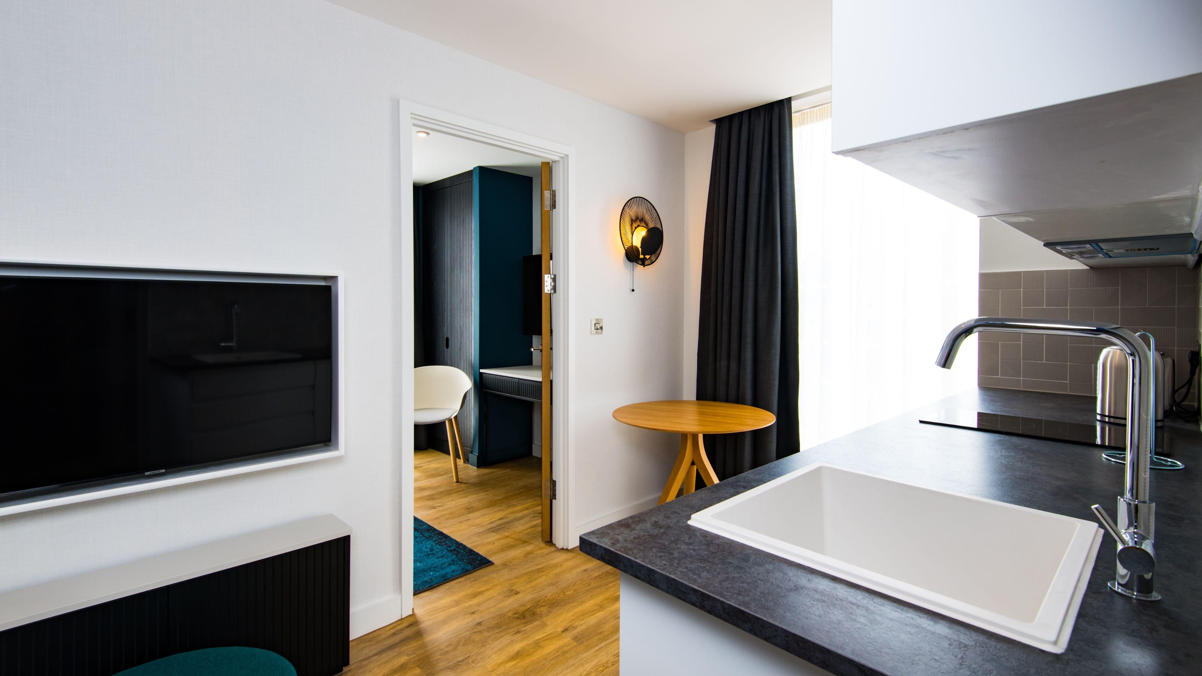 staybridge suites cardiff an ihg hotel
