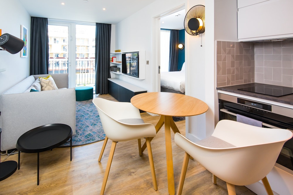 staybridge suites cardiff an ihg hotel