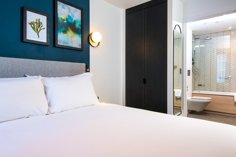 staybridge suites cardiff an ihg hotel
