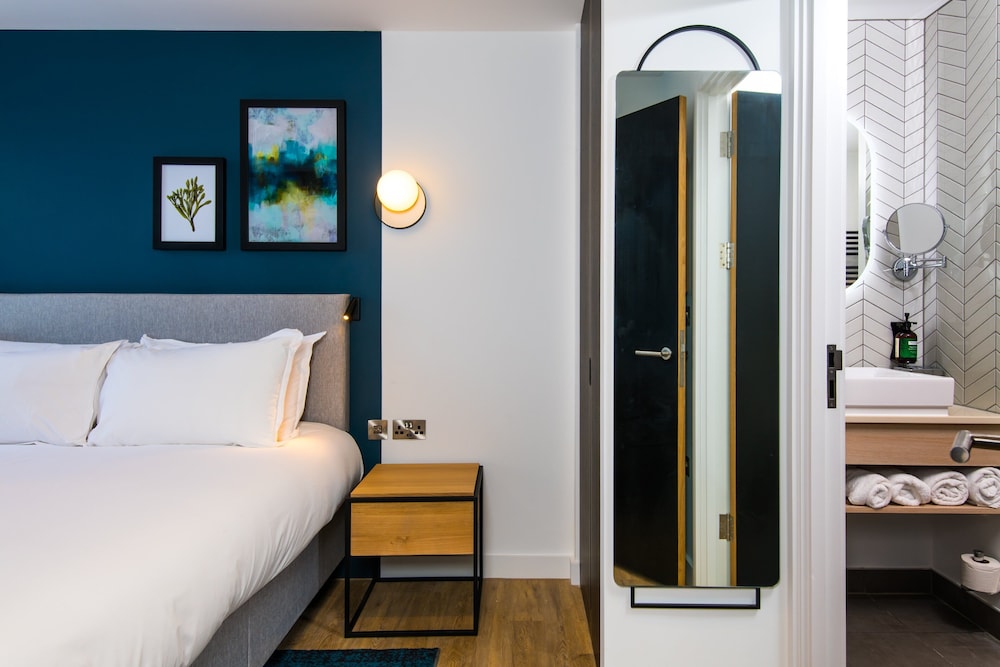 staybridge suites cardiff an ihg hotel