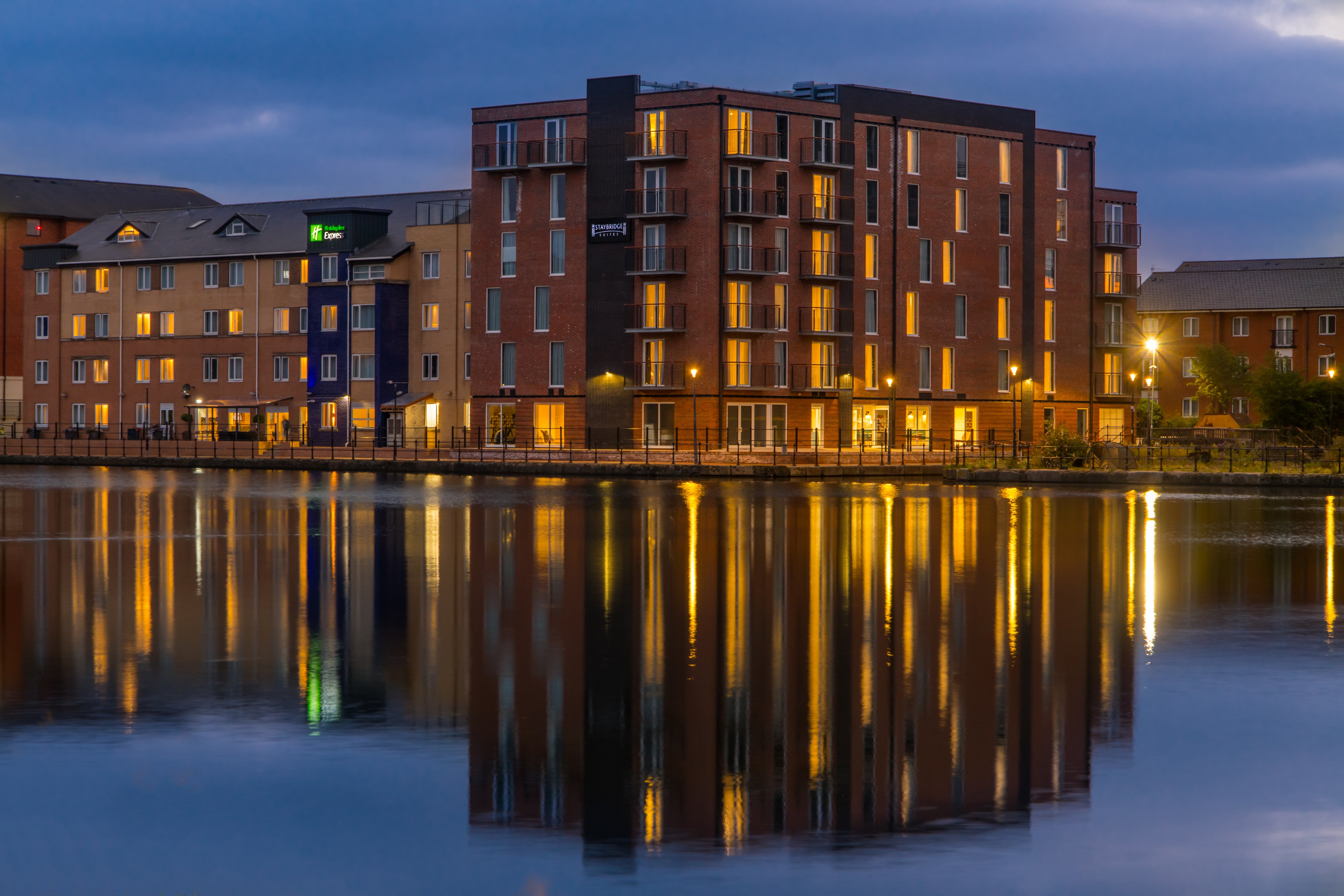 staybridge suites cardiff an ihg hotel