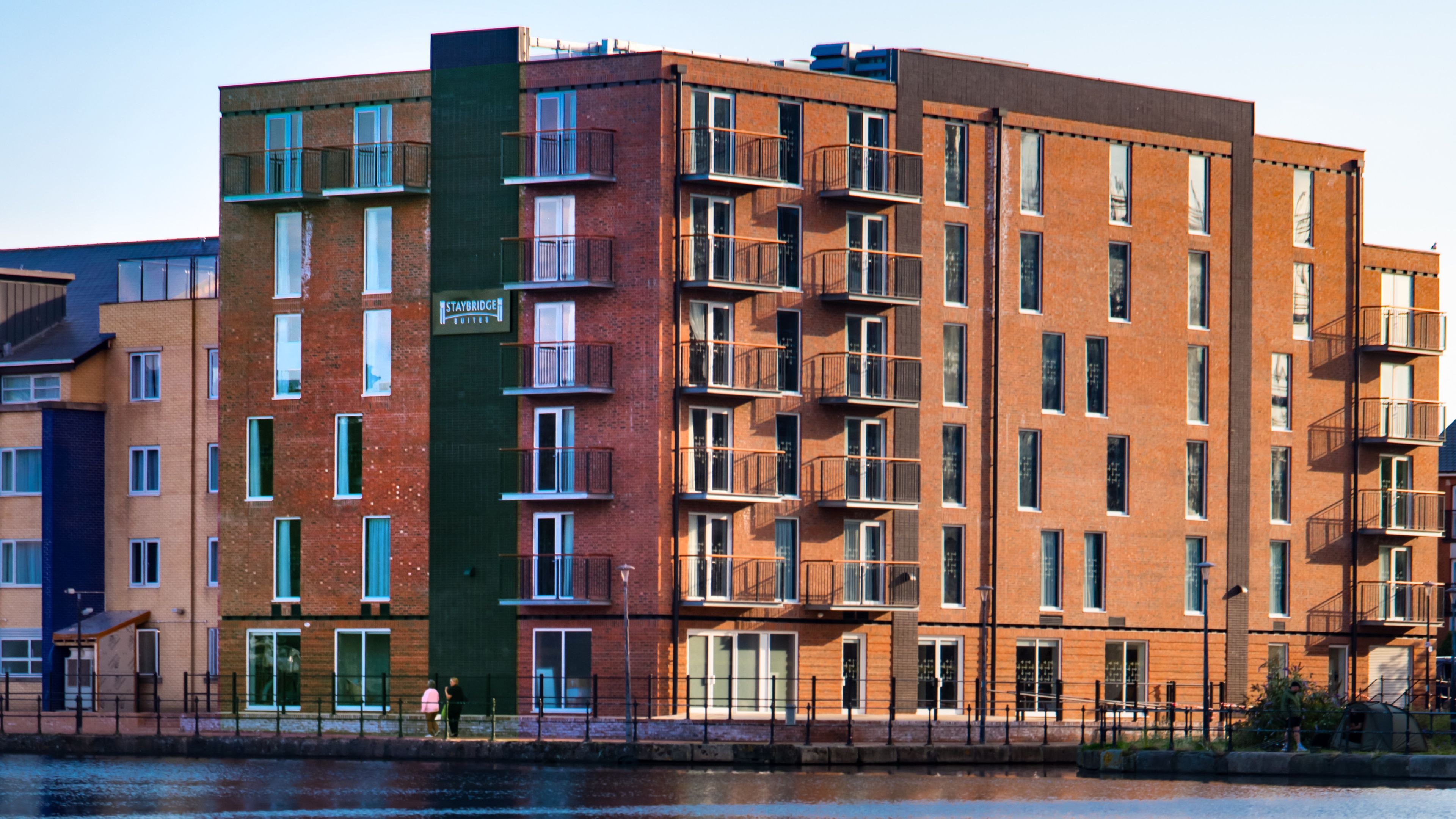 staybridge suites cardiff an ihg hotel
