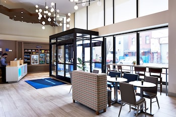 Holiday Inn Express Nyc Brooklyn - Sunset Park,Brooklyn, Ny>>Brooklyn,2.5 star