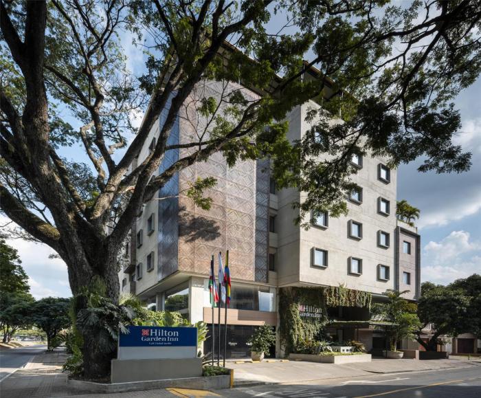 hilton garden inn cali ciudad jardin