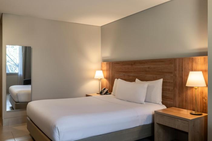 hilton garden inn cali ciudad jardin