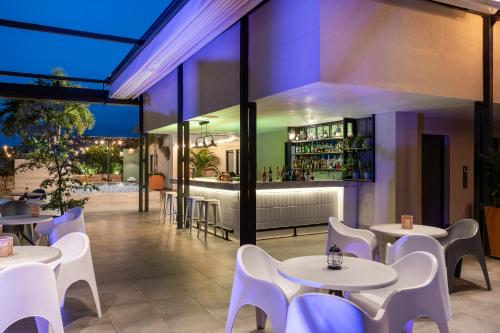 hilton garden inn cali ciudad jardin