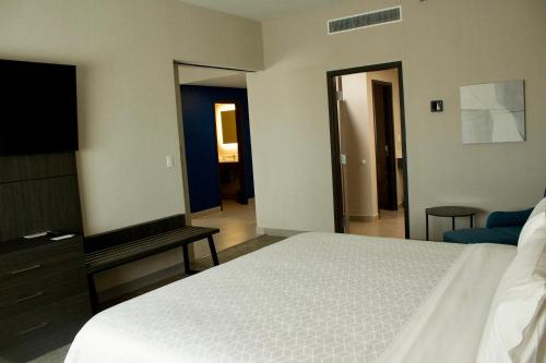 holiday inn express and suites tijuana otay an ihg hotel
