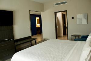 holiday inn express and suites tijuana otay an ihg hotel