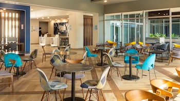 Holiday Inn Express & Suites Tijuana Otay, An Ihg Hotel,Tijuana Airport>>Tijuana,3 star