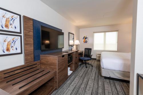 comfort inn and suites