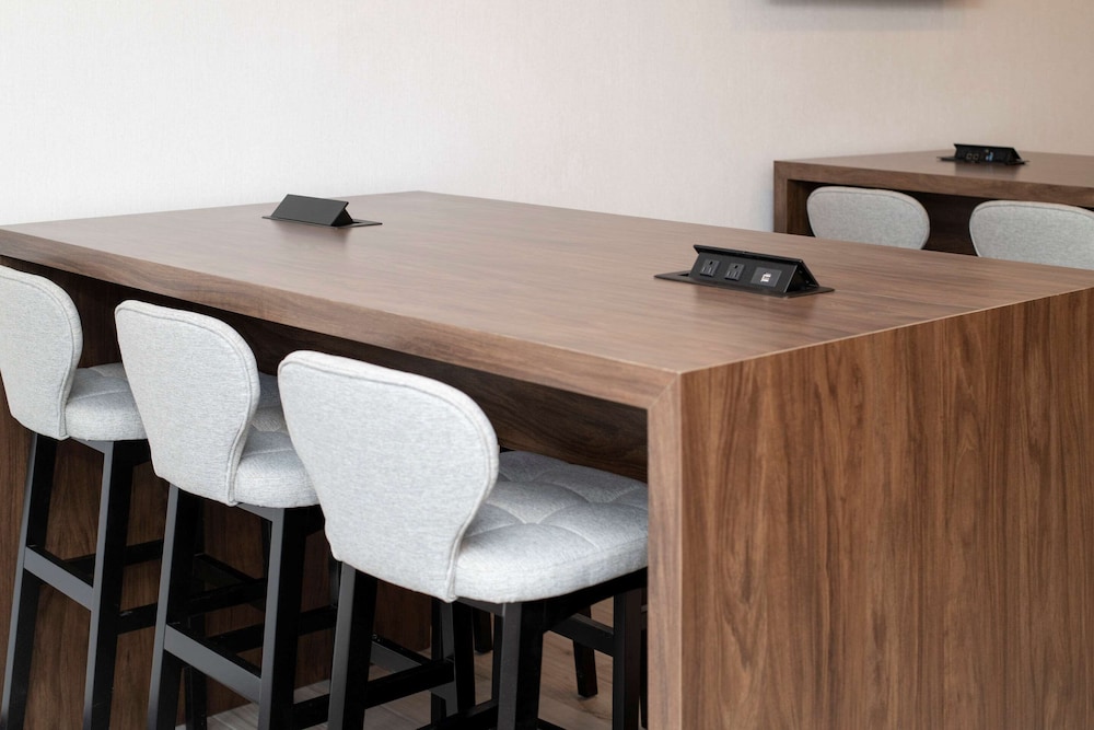 comfort inn and suites