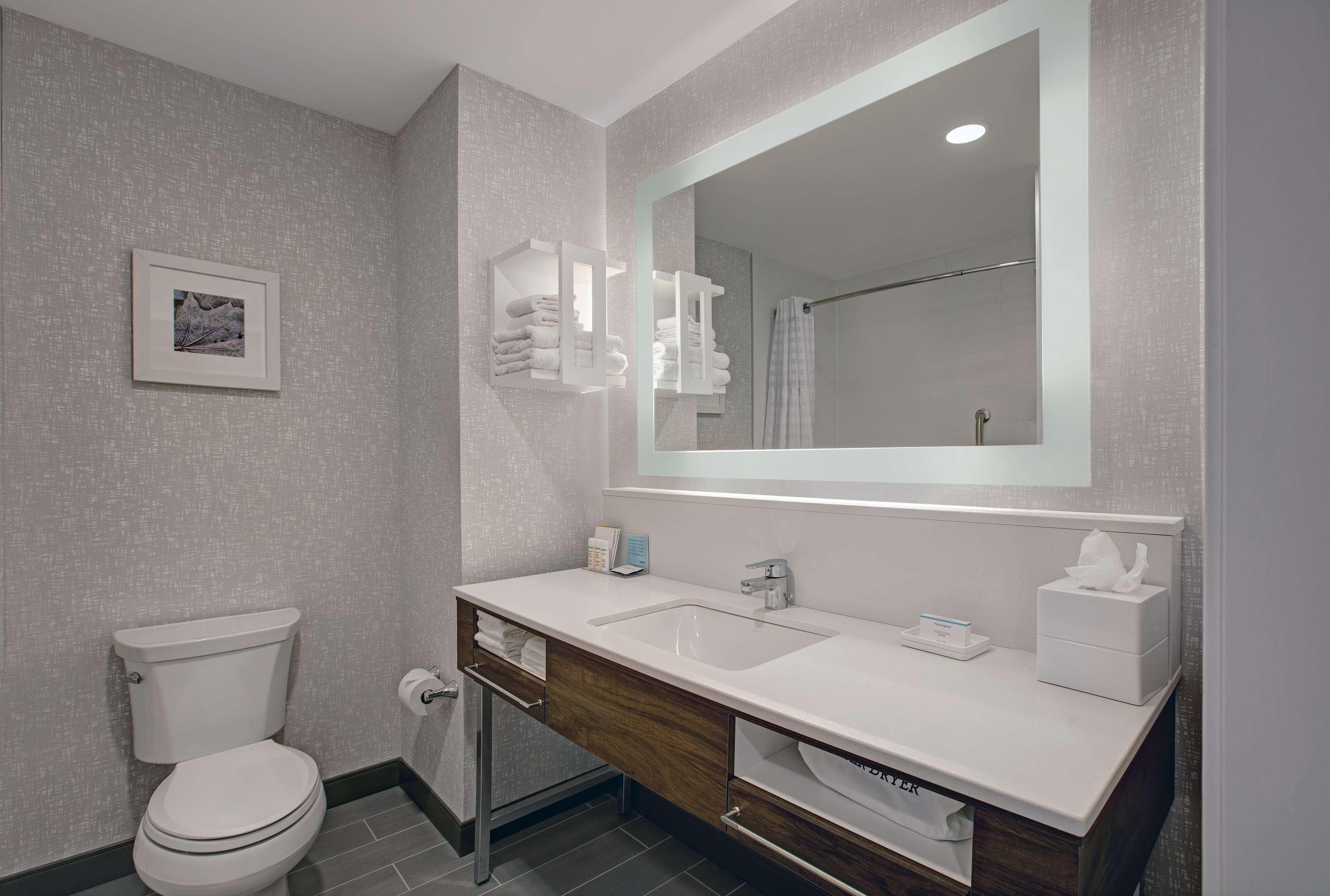 hampton inn and suites by hilton waterloo st jacobs