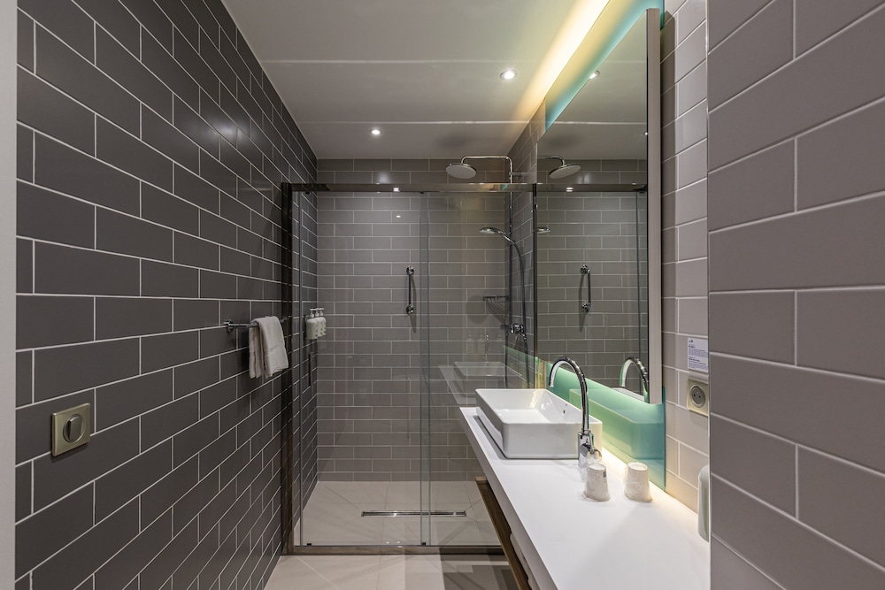 holiday inn express ajaccio an ihg hotel