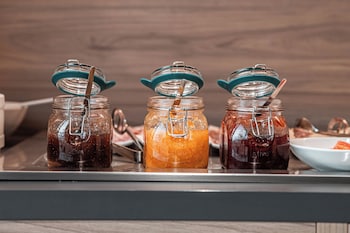 Holiday Inn Express Ajaccio, An Ihg Hotel,Ajaccio>>Acqua Doria,3 star