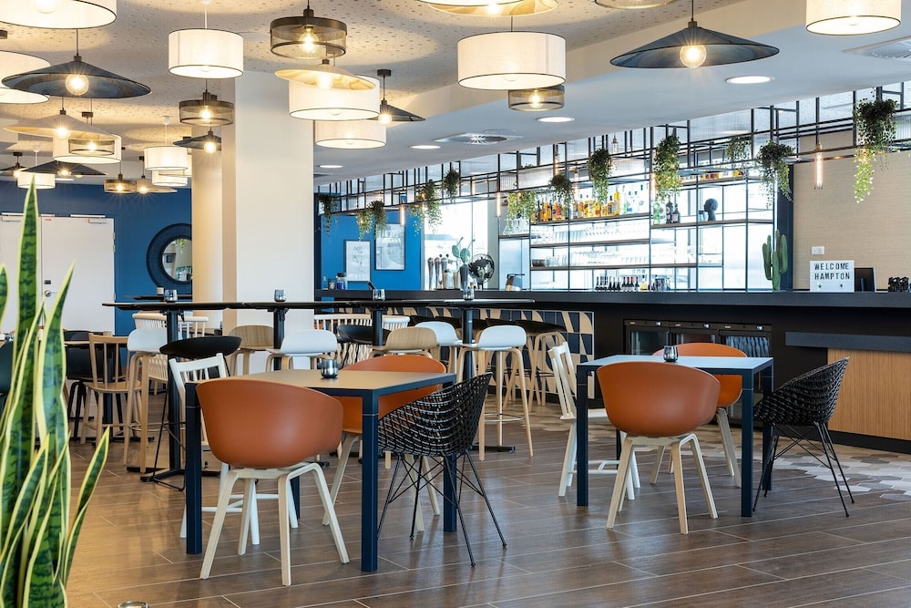 hampton by hilton tours centre