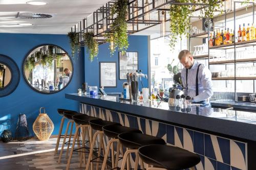 hampton by hilton tours centre