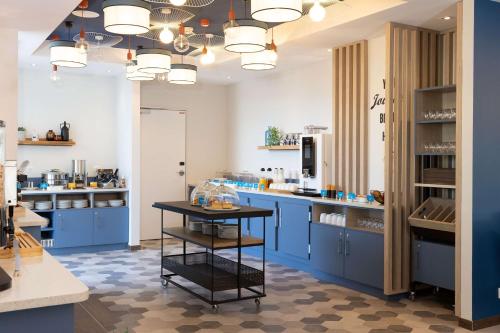 hampton by hilton tours centre