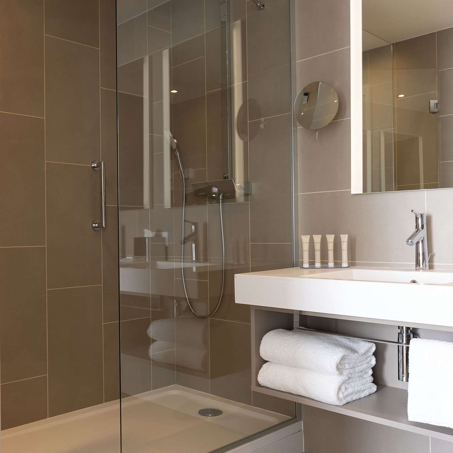 hilton garden inn tours centre
