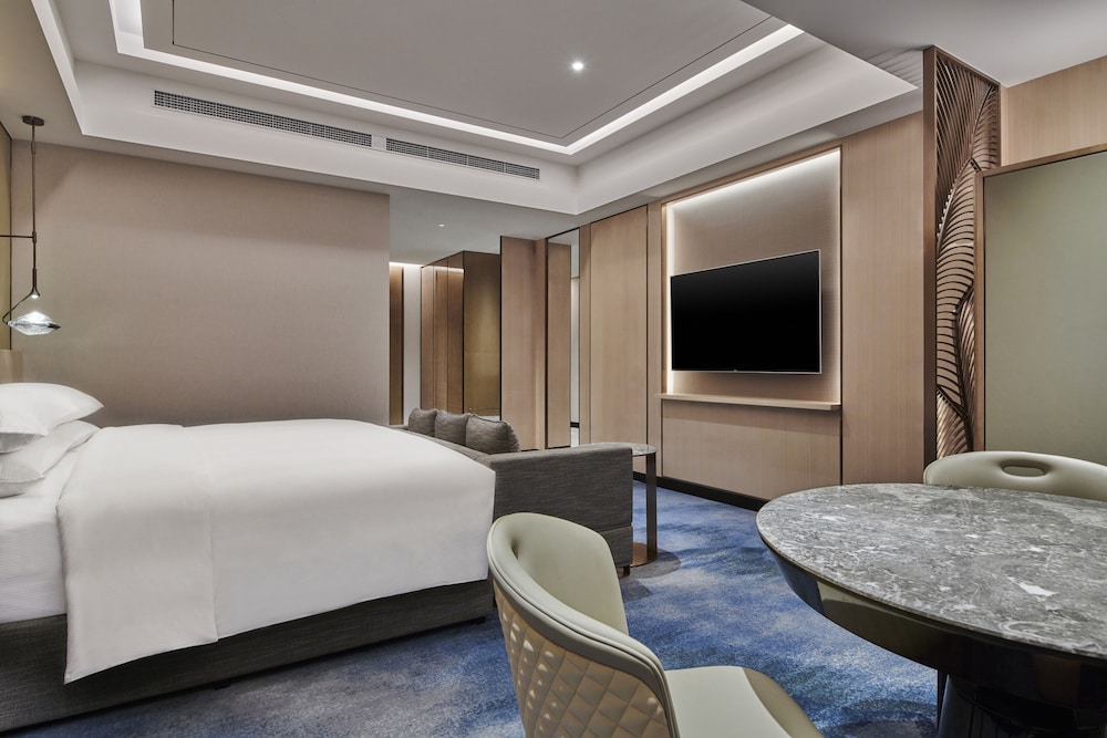hilton yancheng