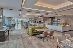 hilton yancheng