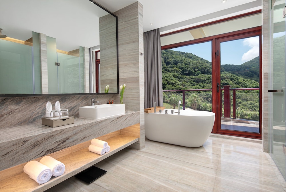 crowne plaza zhoushan seaview an ihg hotel