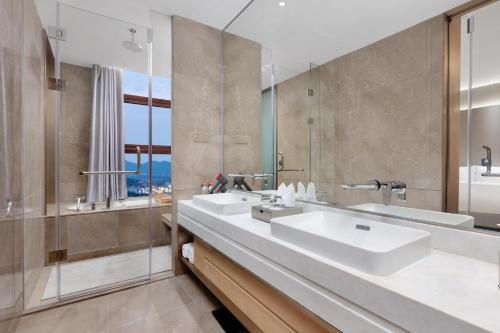 crowne plaza zhoushan seaview an ihg hotel