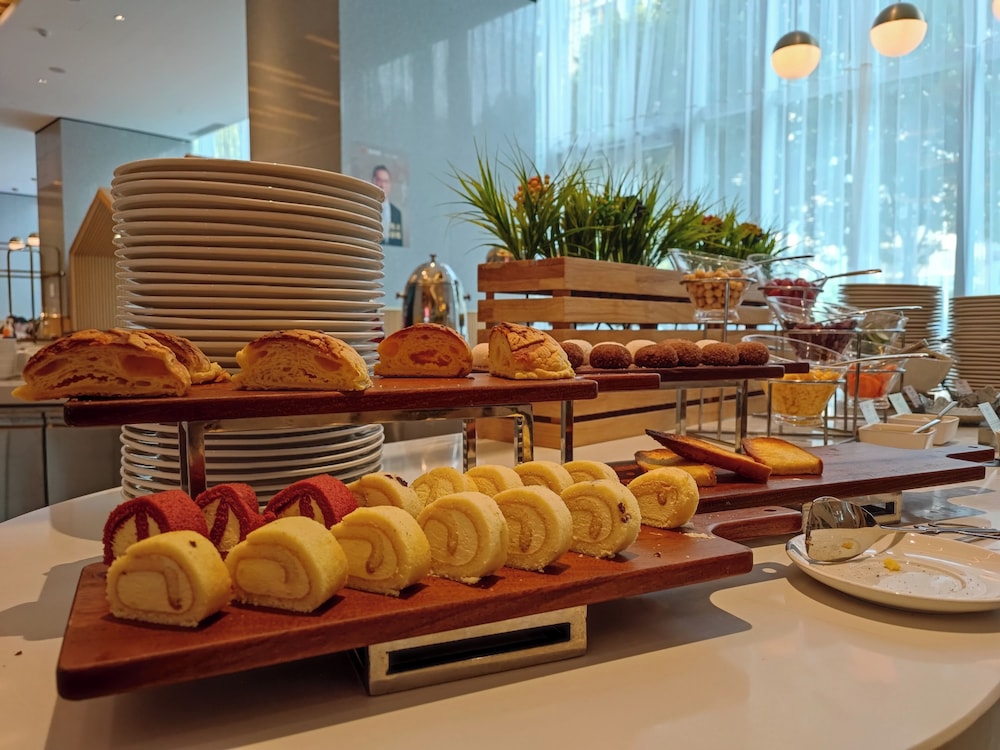 hilton garden inn hefei binhu new district