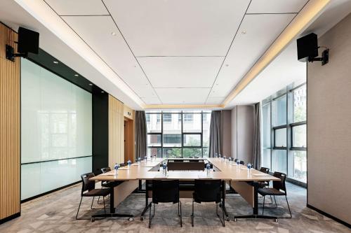 hilton garden inn hefei binhu new district
